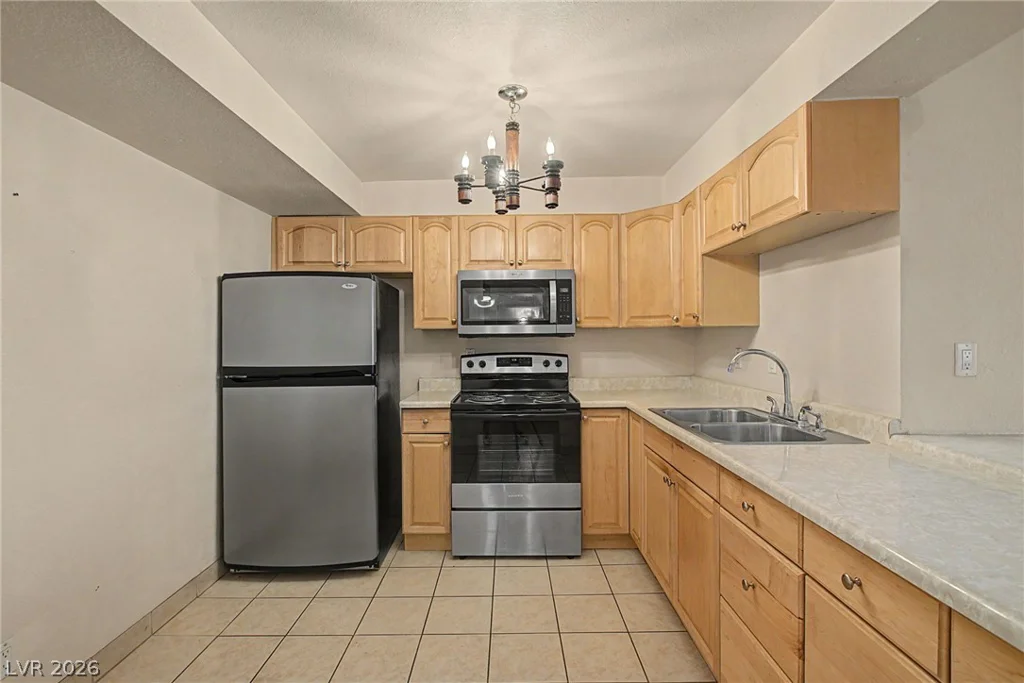 3930 University Center, Las Vegas, NV 89119