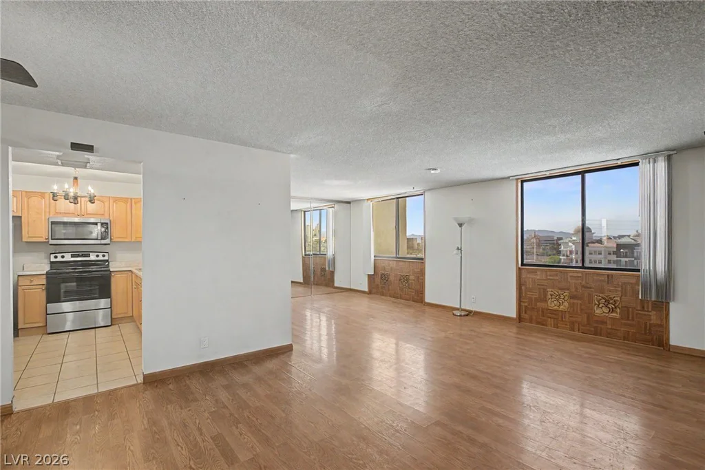 3930 University Center, Las Vegas, NV 89119