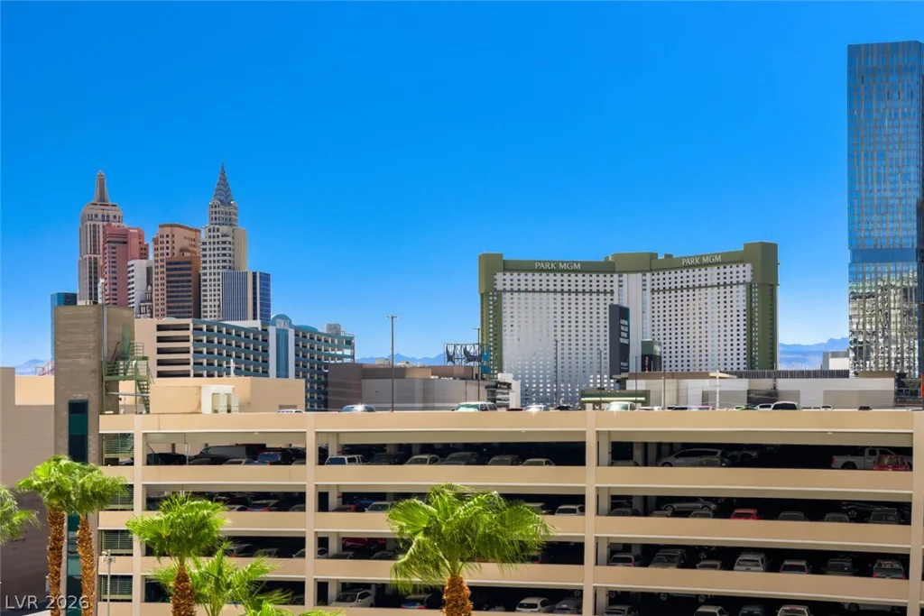 145 Harmon, Las Vegas, NV 89109