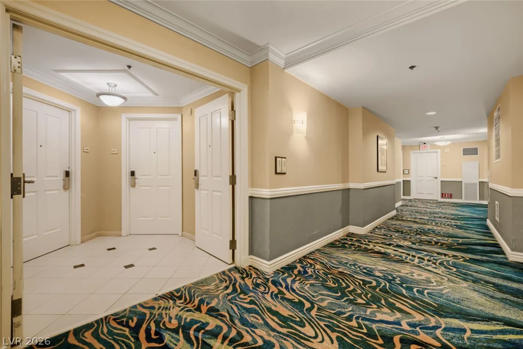 145 Harmon, Las Vegas, NV 89109