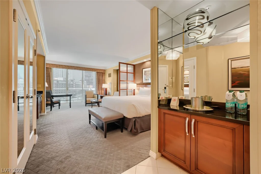 145 Harmon, Las Vegas, NV 89109