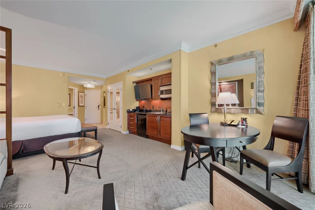 145 Harmon, Las Vegas, NV 89109