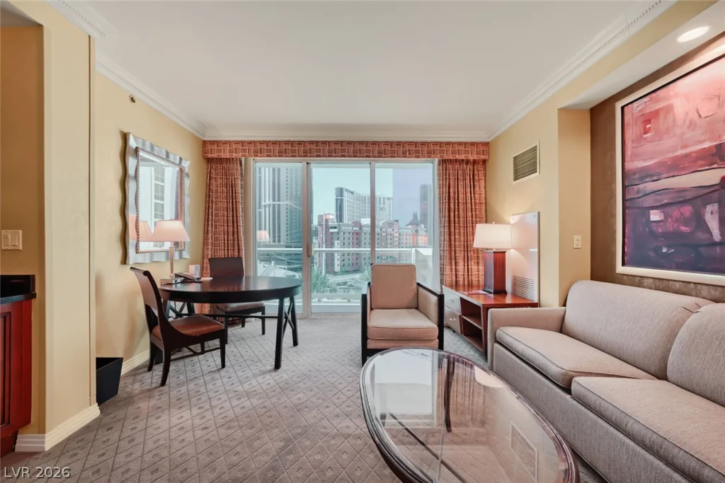 145 Harmon, Las Vegas, NV 89109