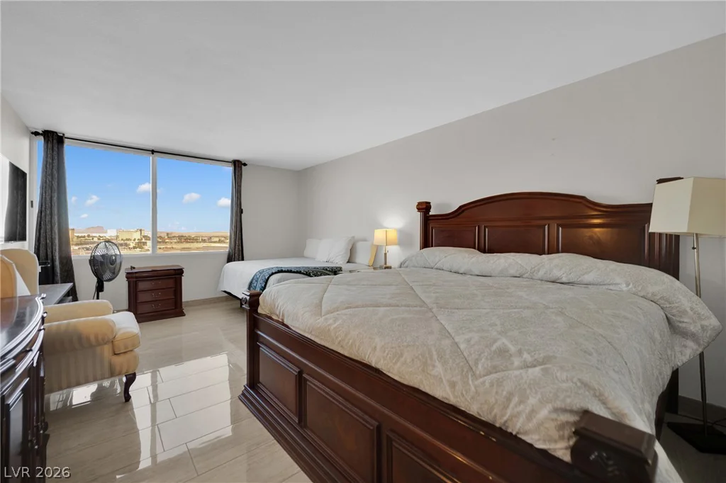 205 Harmon, Las Vegas, NV 89169