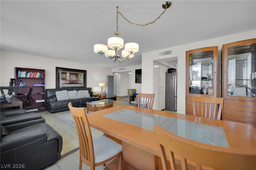 205 Harmon, Las Vegas, NV 89169