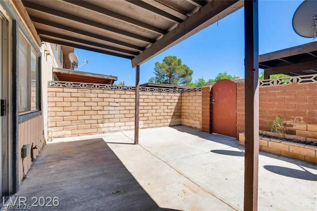 6156 Meadow Vista, Las Vegas, NV 89103