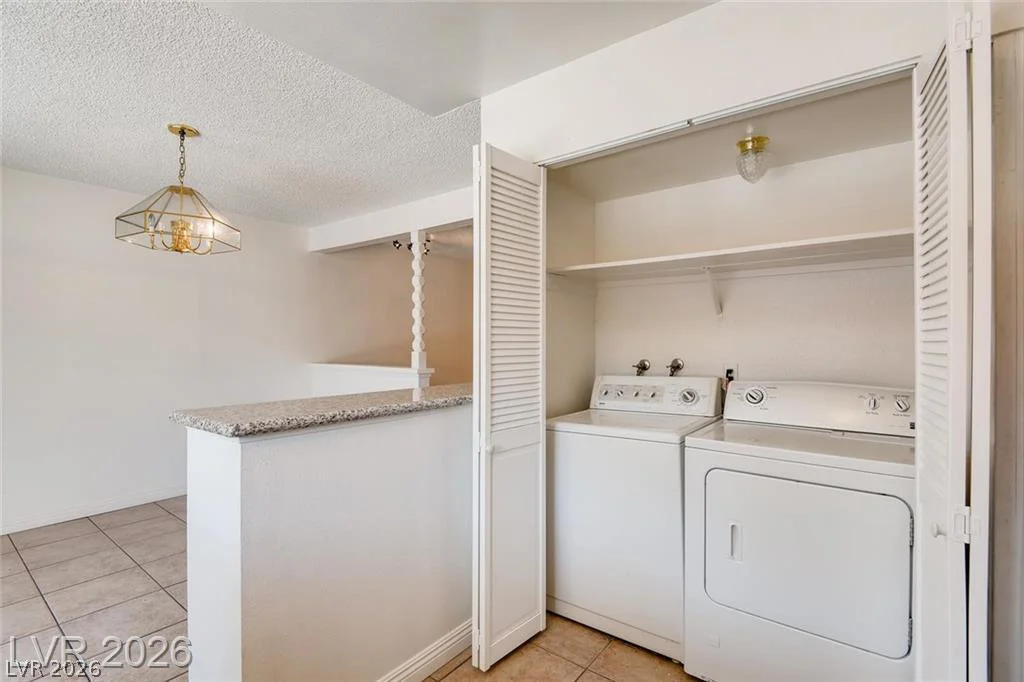 6156 Meadow Vista, Las Vegas, NV 89103