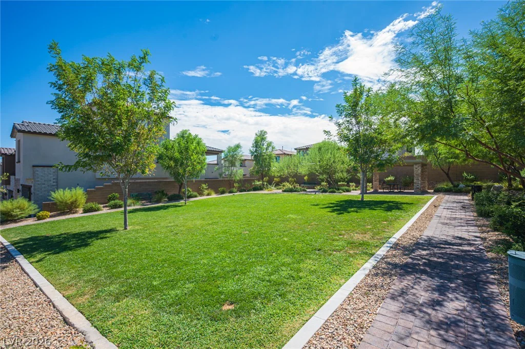 11604 Observation Point, Las Vegas, NV 89138
