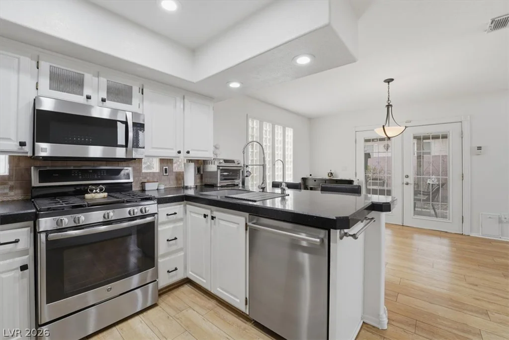 5251 Ladyhawk, Las Vegas, NV 89118