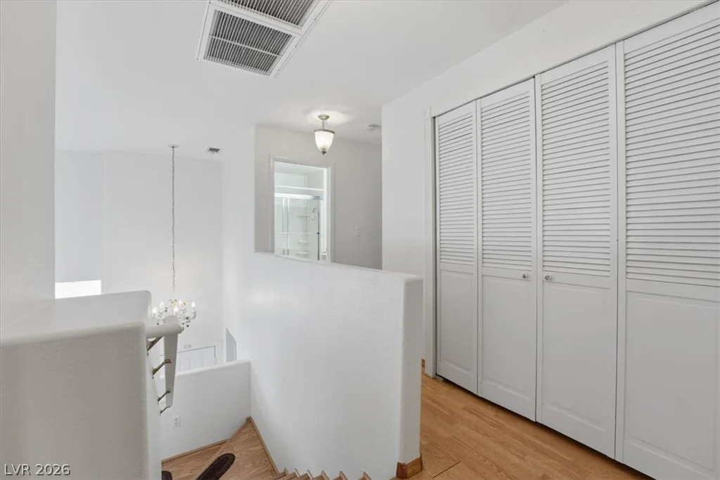 5251 Ladyhawk, Las Vegas, NV 89118