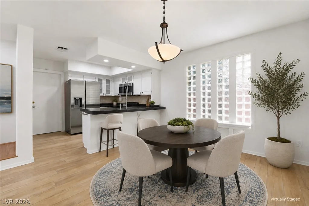 5251 Ladyhawk, Las Vegas, NV 89118