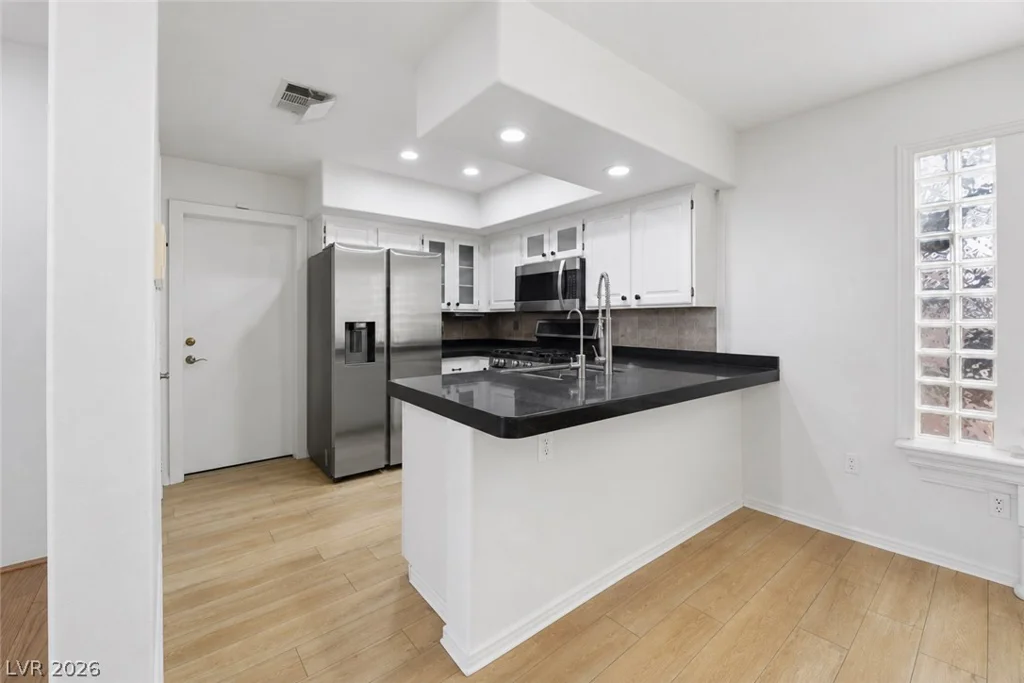 5251 Ladyhawk, Las Vegas, NV 89118
