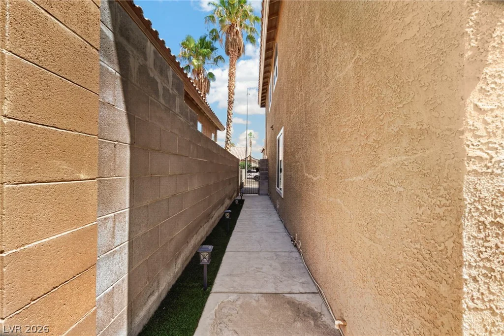 8875 Dove Cove, Las Vegas, NV 89129