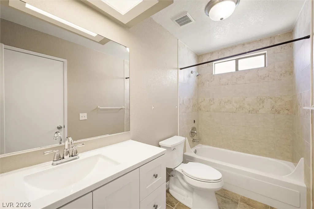 5204 Alpine, Las Vegas, NV 89107