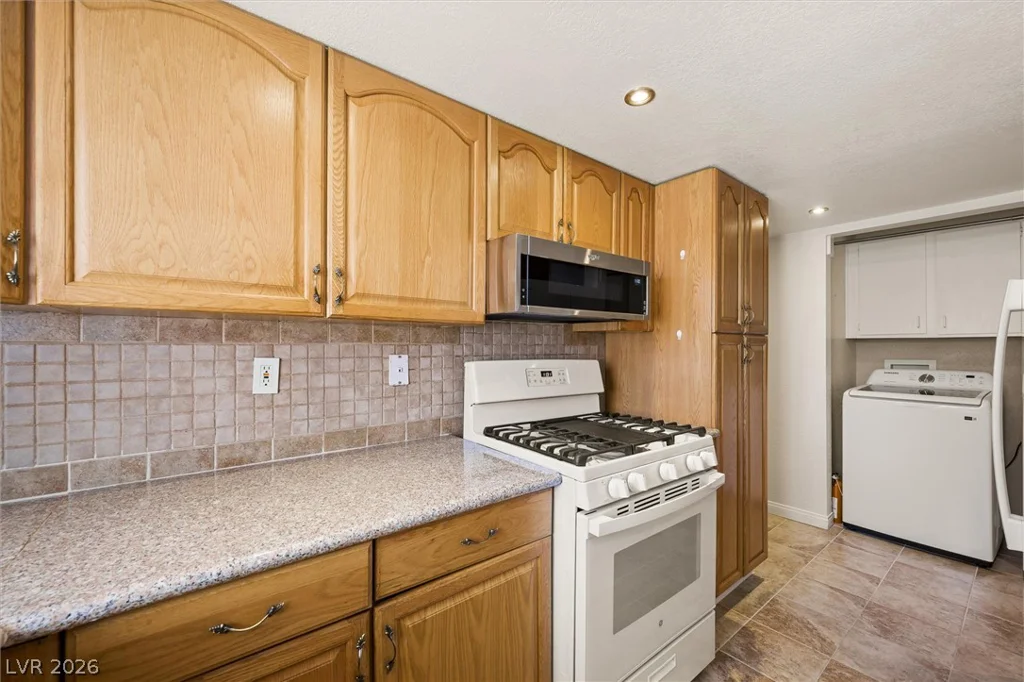 5204 Alpine, Las Vegas, NV 89107