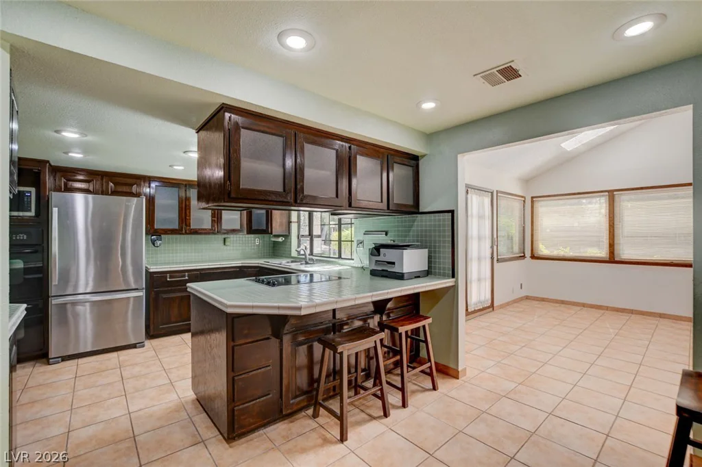 5644 Nicole, Las Vegas, NV 89120