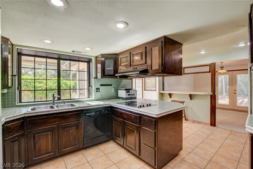 5644 Nicole, Las Vegas, NV 89120
