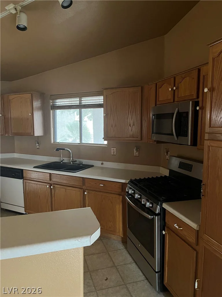6740 Diamond Care, Las Vegas, NV 89122