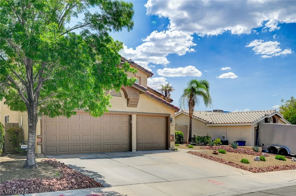 935 Highland Trails, Henderson, NV 89015