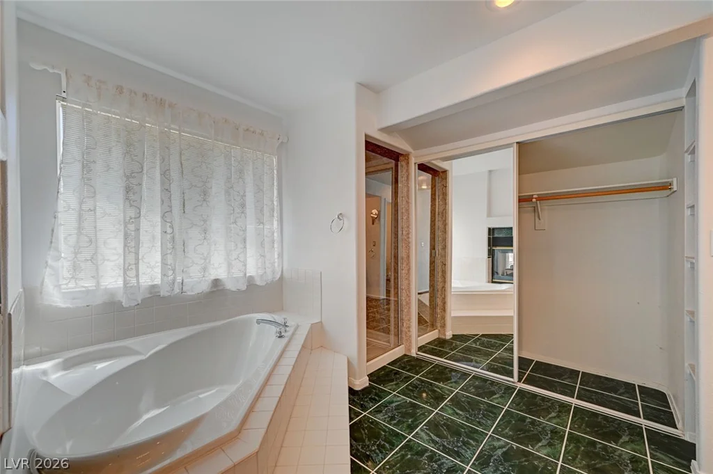 935 Highland Trails, Henderson, NV 89015
