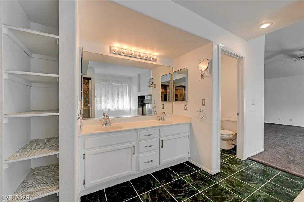 935 Highland Trails, Henderson, NV 89015