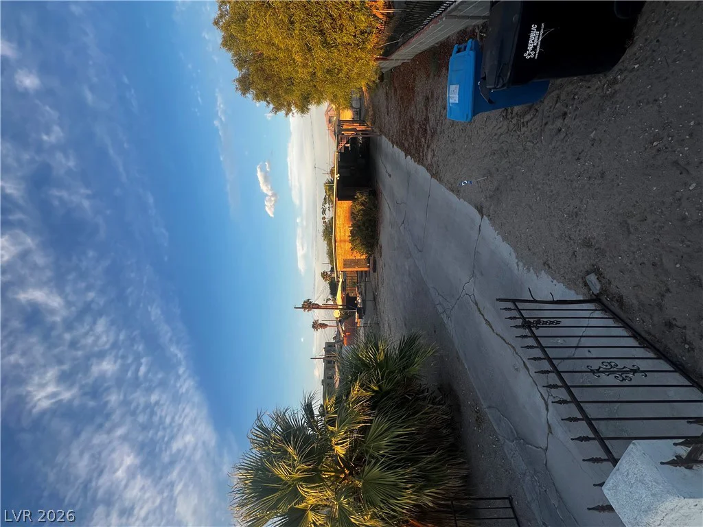 1206 I, Las Vegas, NV 89106