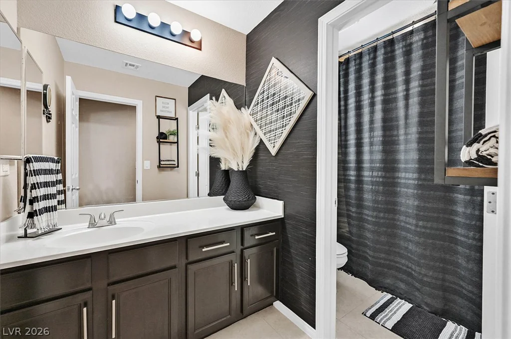 8830 Whitewater Autumn, Las Vegas, NV 89148