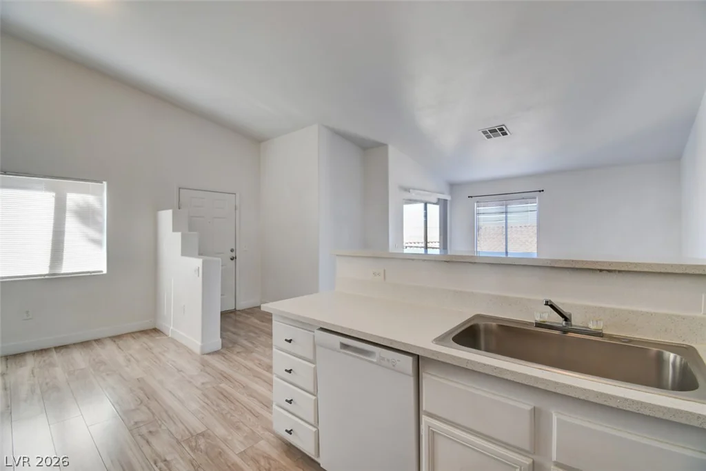 2110 Los Feliz, Las Vegas, NV 89156