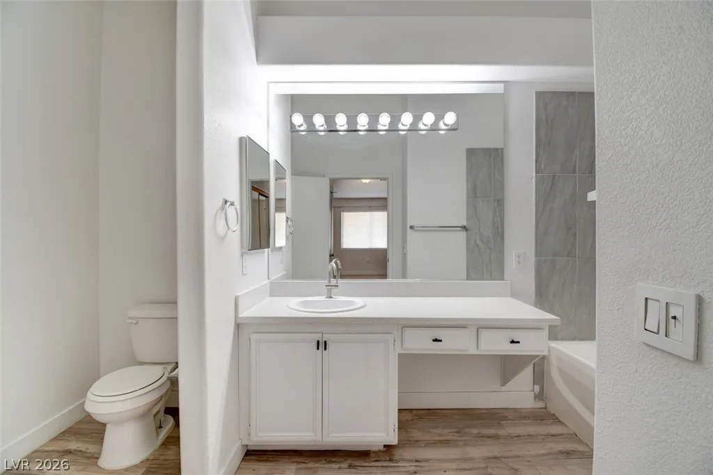 2110 Los Feliz, Las Vegas, NV 89156