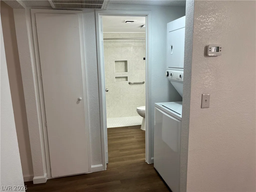 3974 Palos Verdes, Las Vegas, NV 89119