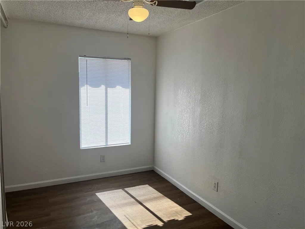 3974 Palos Verdes, Las Vegas, NV 89119