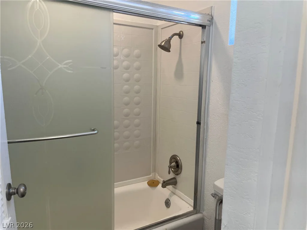 3974 Palos Verdes, Las Vegas, NV 89119