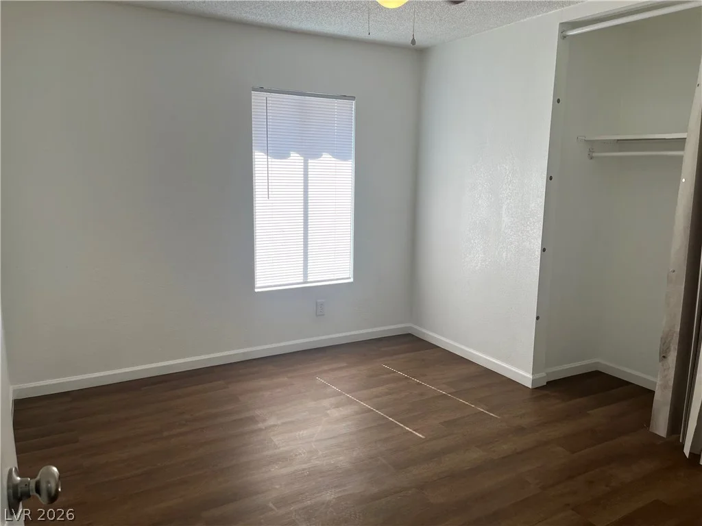 3974 Palos Verdes, Las Vegas, NV 89119