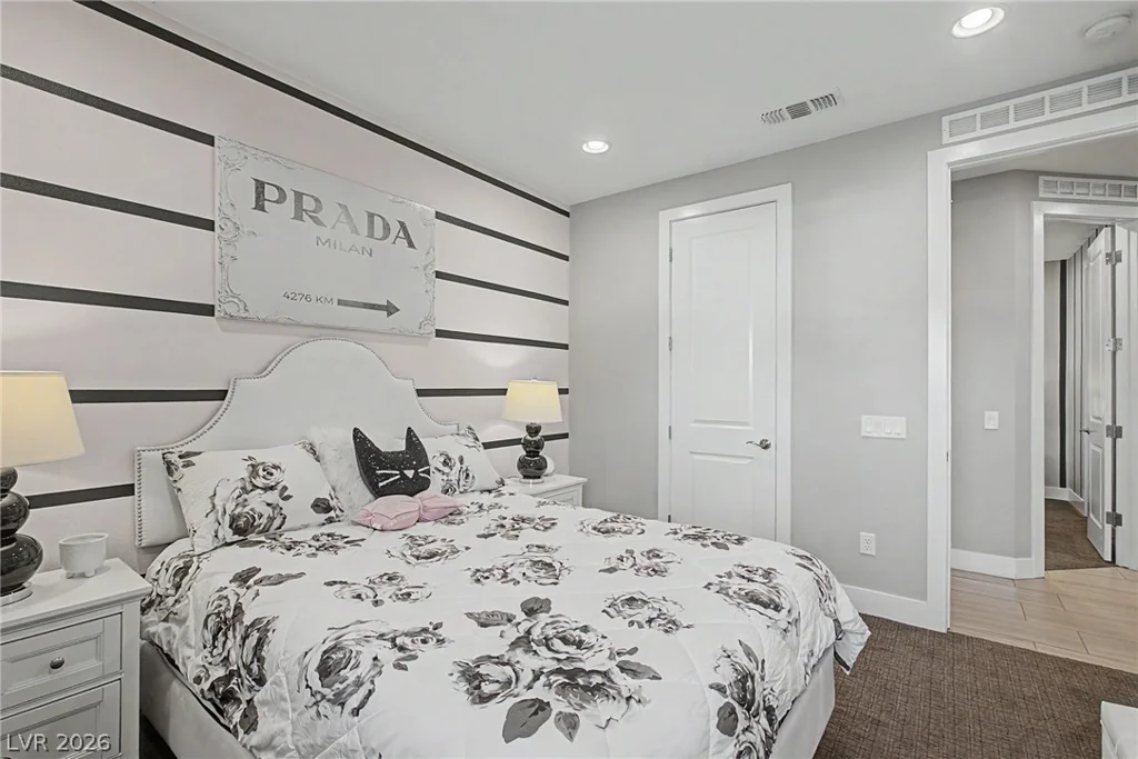 10433 Skye Paseo, Las Vegas, NV 89166