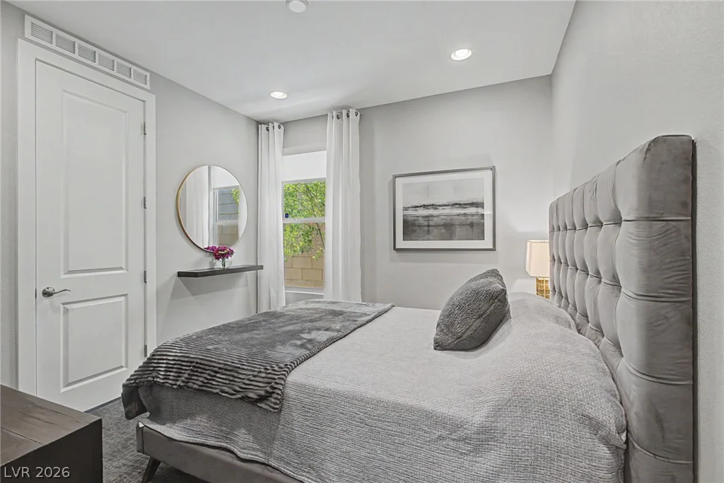 10433 Skye Paseo, Las Vegas, NV 89166