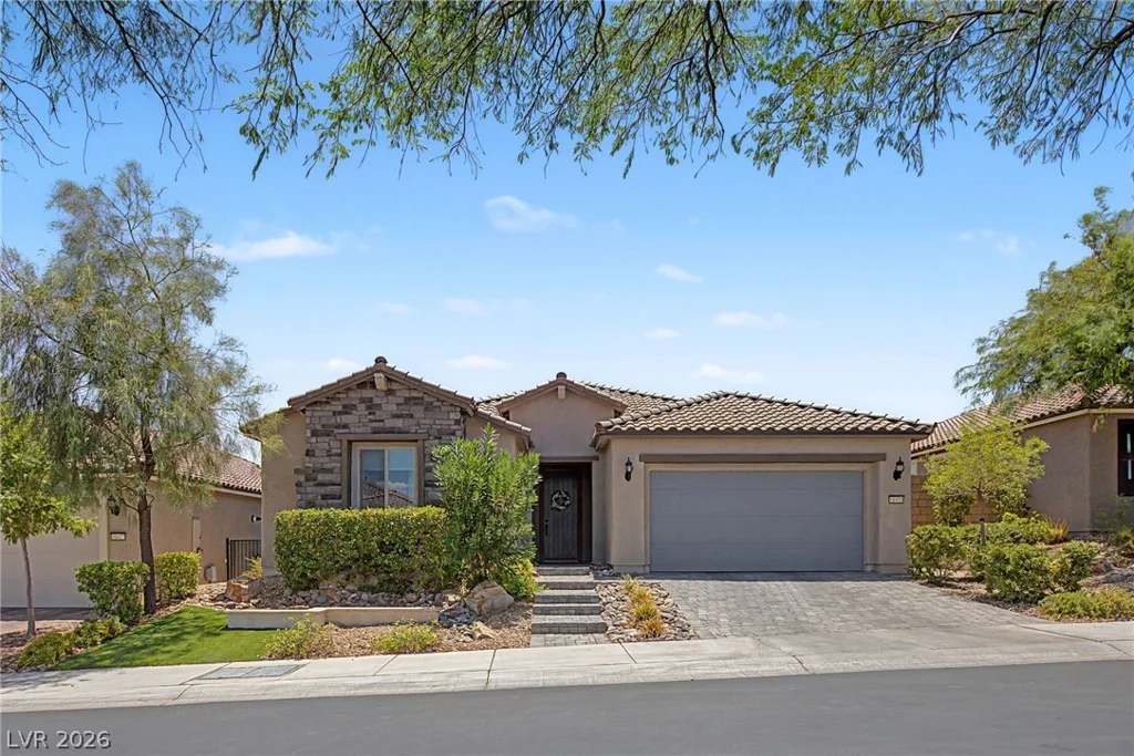 10433 Skye Paseo, Las Vegas, NV 89166