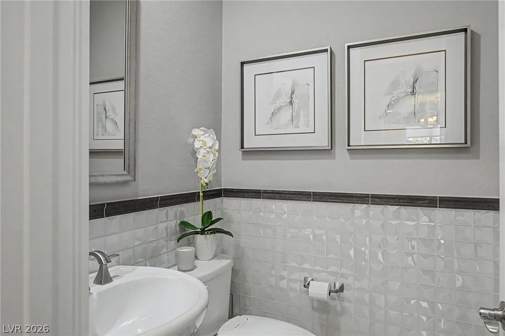 10433 Skye Paseo, Las Vegas, NV 89166