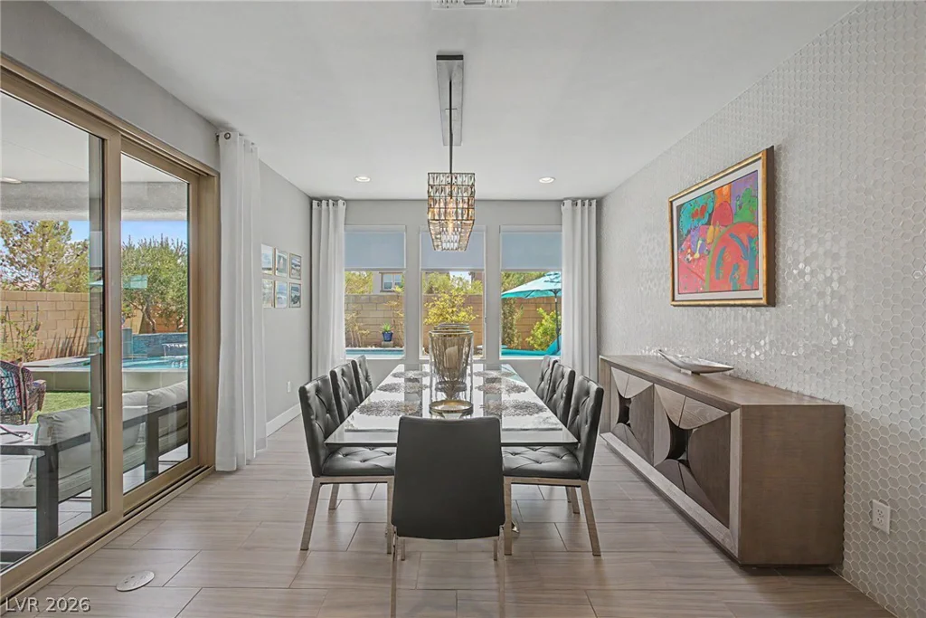 10433 Skye Paseo, Las Vegas, NV 89166