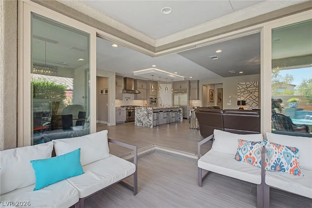 10433 Skye Paseo, Las Vegas, NV 89166