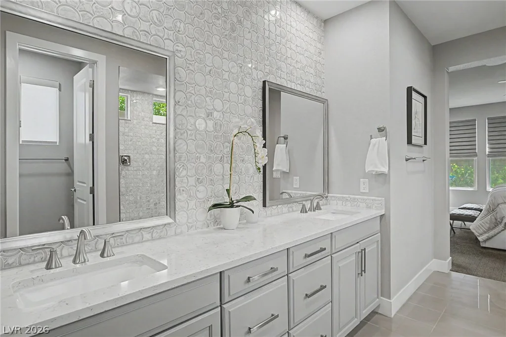 10433 Skye Paseo, Las Vegas, NV 89166