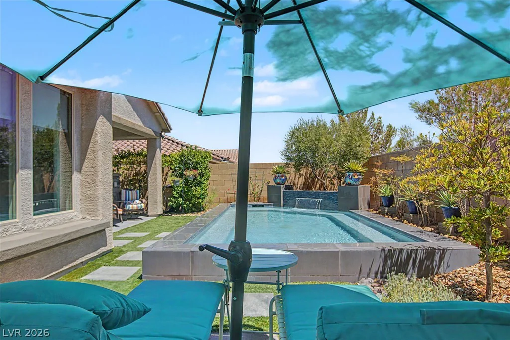10433 Skye Paseo, Las Vegas, NV 89166