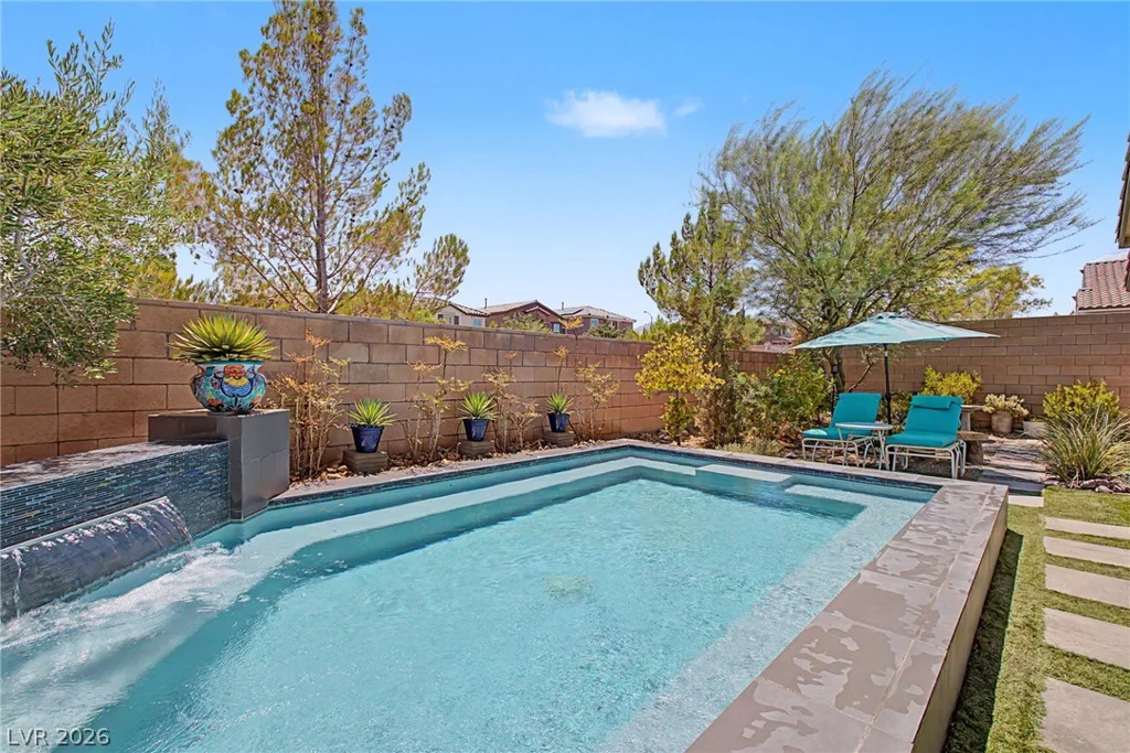 10433 Skye Paseo, Las Vegas, NV 89166