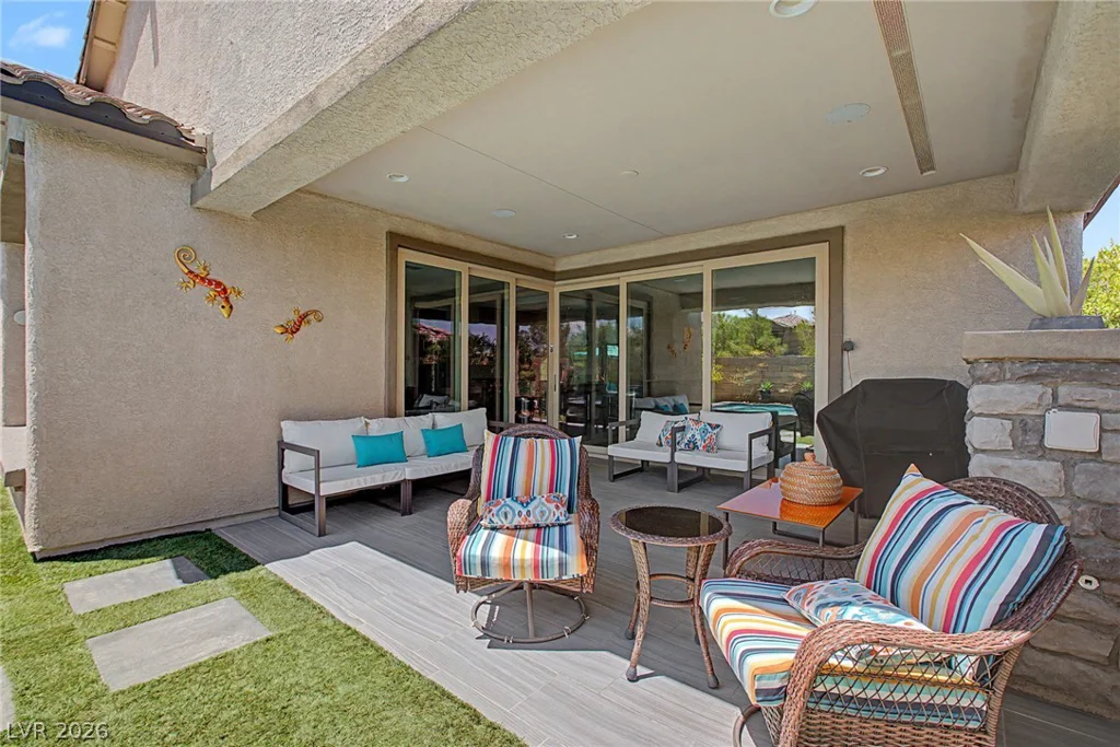 10433 Skye Paseo, Las Vegas, NV 89166