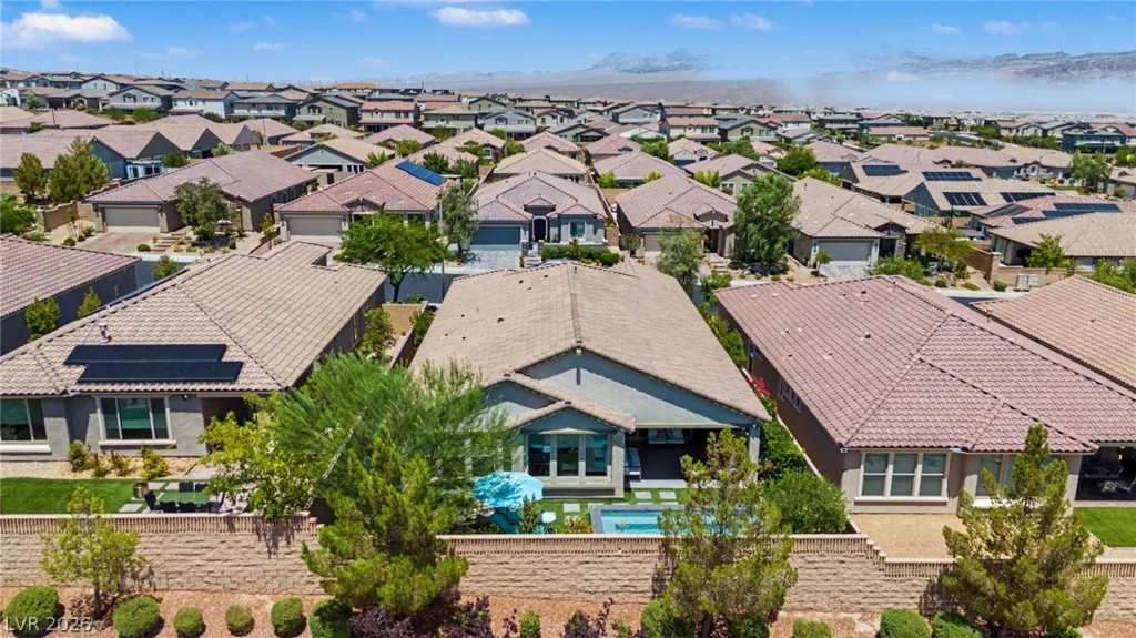 10433 Skye Paseo, Las Vegas, NV 89166