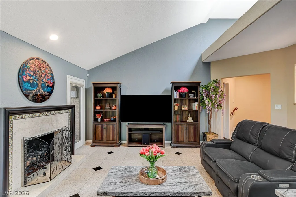7201 Mission Hills, Las Vegas, NV 89113