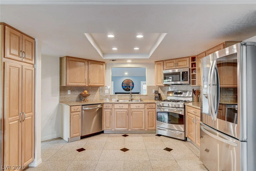 7201 Mission Hills, Las Vegas, NV 89113