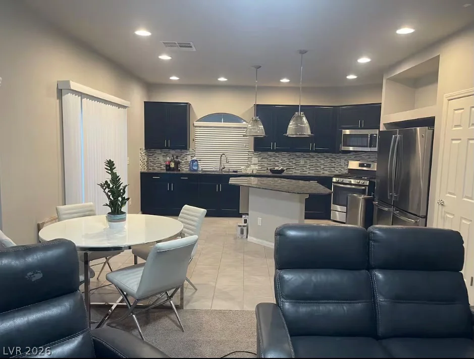 7066 Bronco, Las Vegas, NV 89118