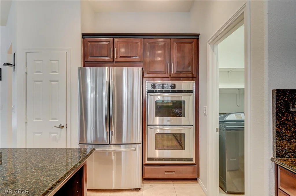 6641 Black Oaks, North Las Vegas, NV 89084
