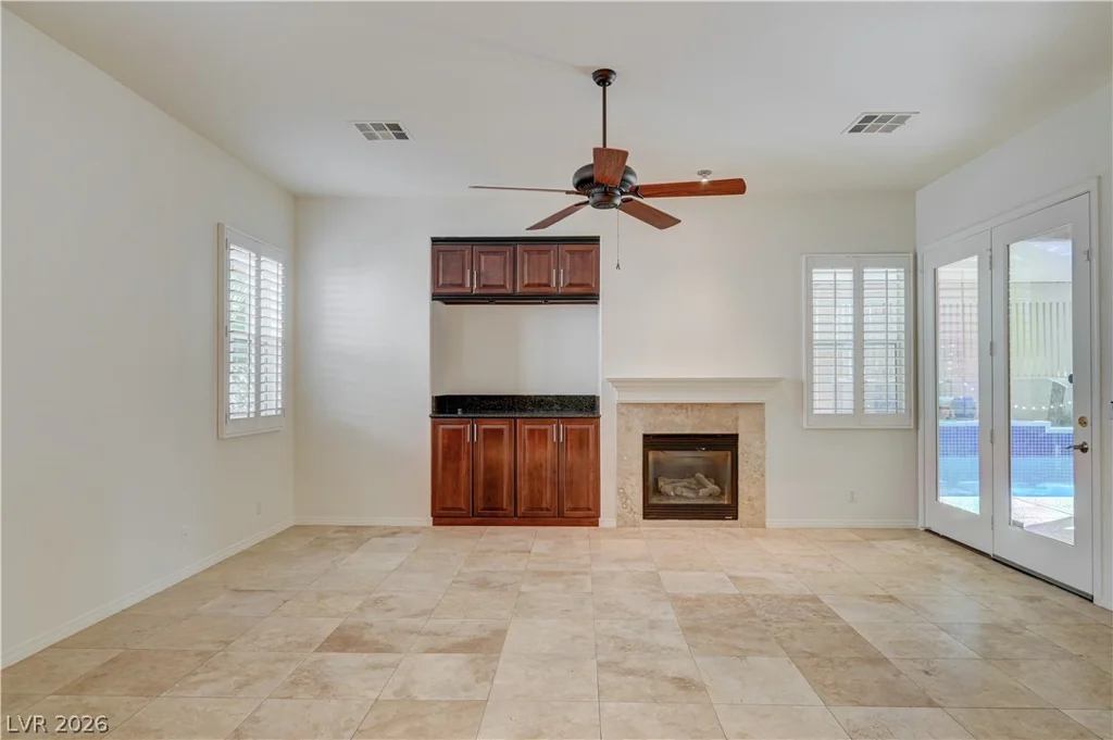 6641 Black Oaks, North Las Vegas, NV 89084