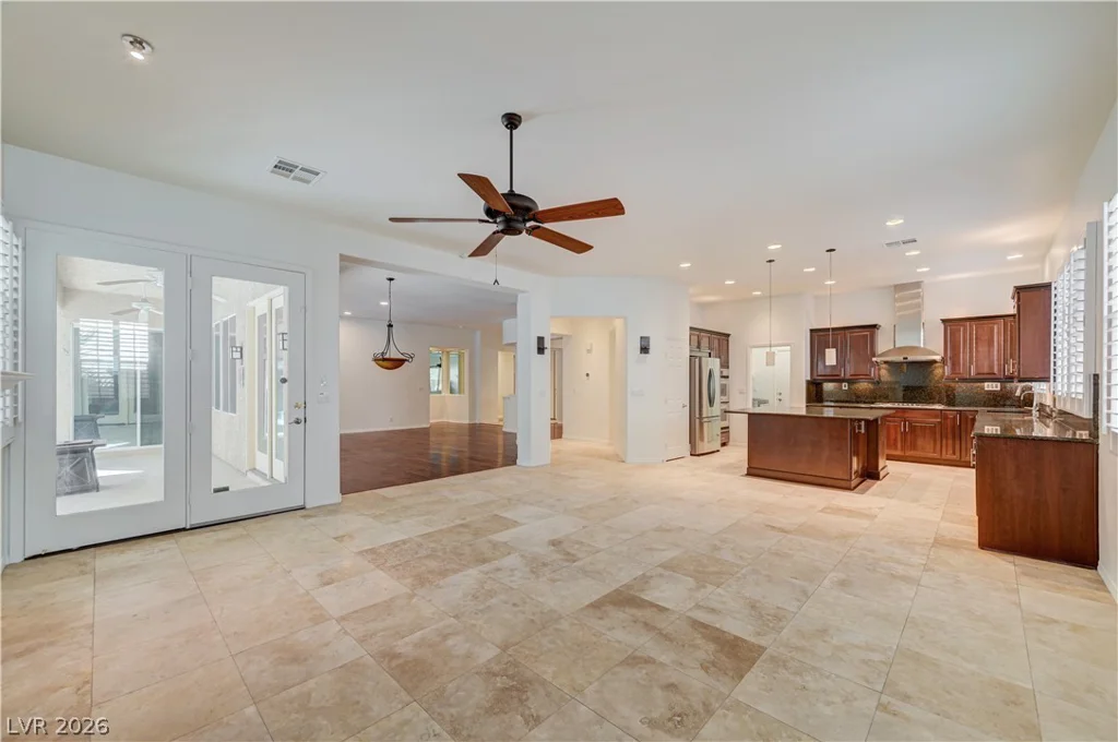 6641 Black Oaks, North Las Vegas, NV 89084
